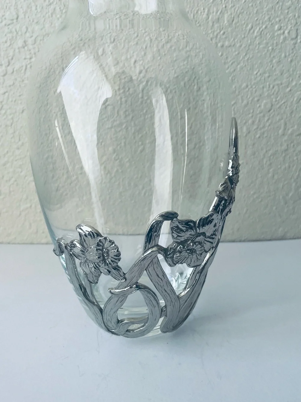 Clear Glass Vase with Seagull Pewter floral